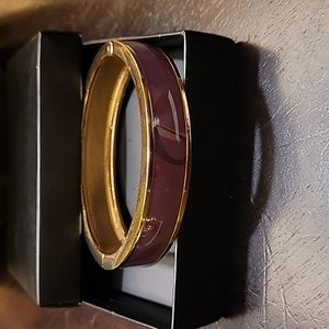 NOS Avon Infinity Bangle Bracelet